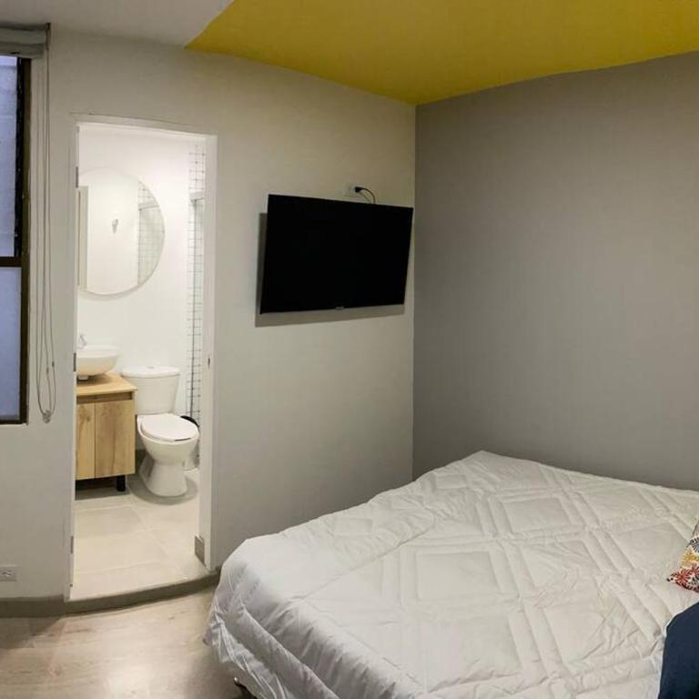 Apartamento a minutos de Provenza en Medellín - M201 By Roots Rentals - Apartamento de 1 dormitorio - 2