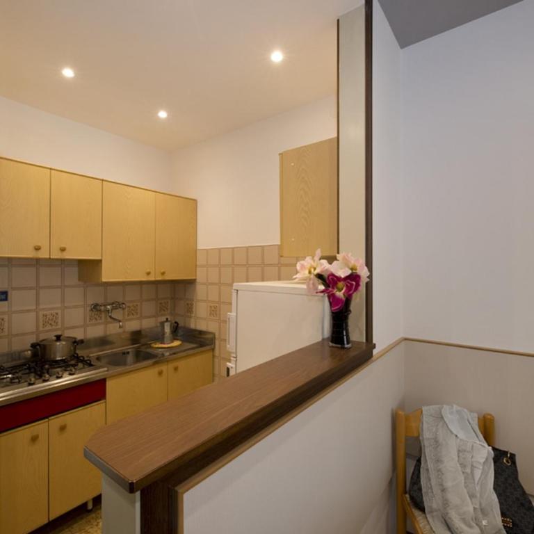Residence G. Verdi - Appartamento con 2 Camere da Letto - 16