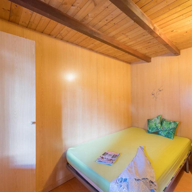 Camping Cala Llevado - Two-Bedroom Classic Chalet - No Sanitary Facility - 4 People - 3