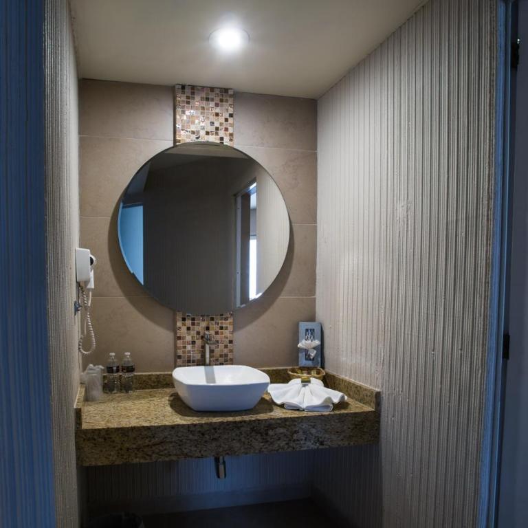 Hotel Puente Real - Suite Deluxe con bañera de hidromasaje - 1