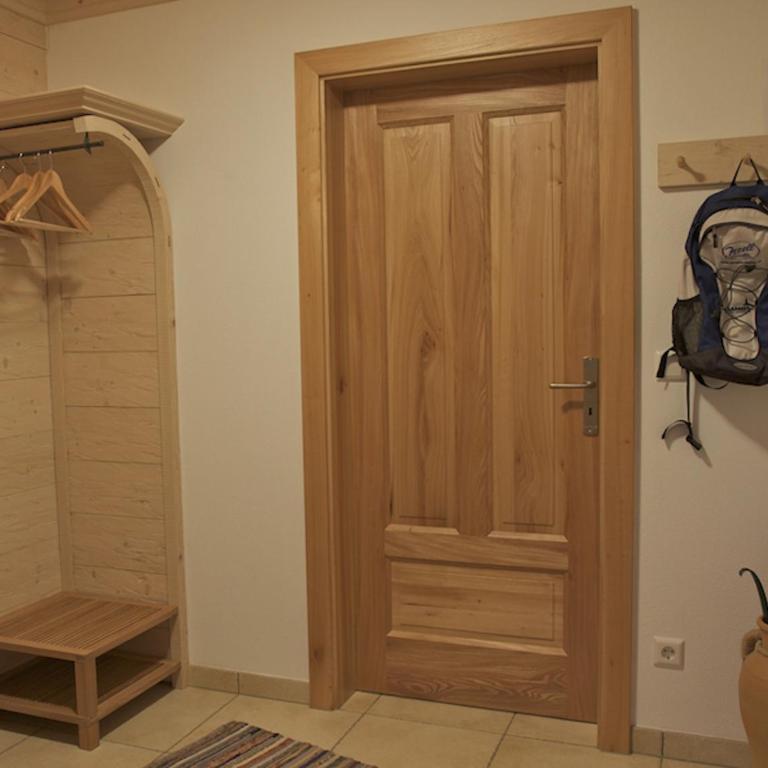 Ferienwohnungen Bauregger - Chiemgau Karte - Apartment mit Terrasse - 4