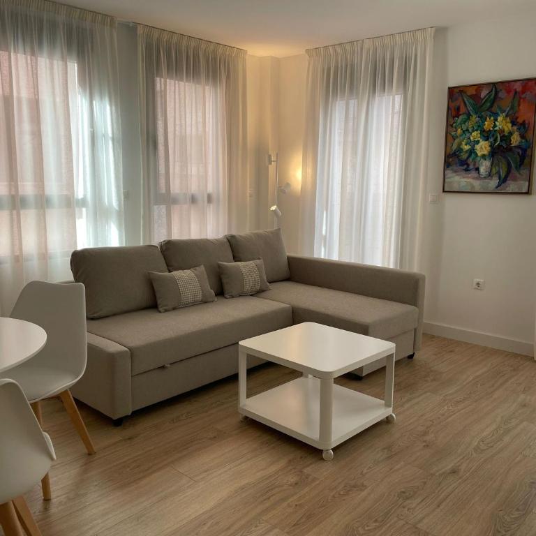 Apartamentos Cisneros - One-Bedroom Apartment - 8