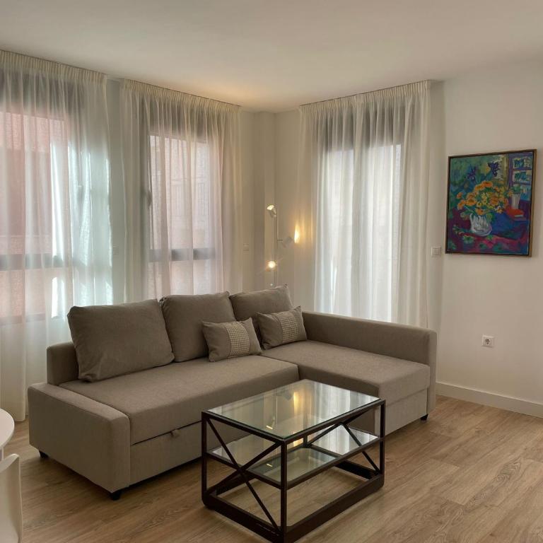 Apartamentos Cisneros - One-Bedroom Apartment - 3