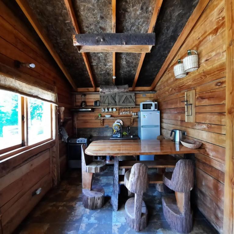 Cabaa rstica 2 maravillosa,con troncos nativos, con orilla de Ro Trancura - Vacation Home - 44