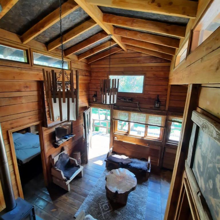 Cabaa rstica 2 maravillosa,con troncos nativos, con orilla de Ro Trancura - Vacation Home - 45