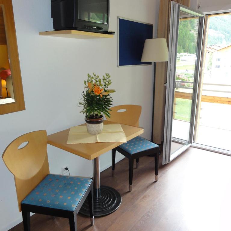 Welcome Hotel Täsch by Täscherhof - Einzelzimmer mit Balkon - 4