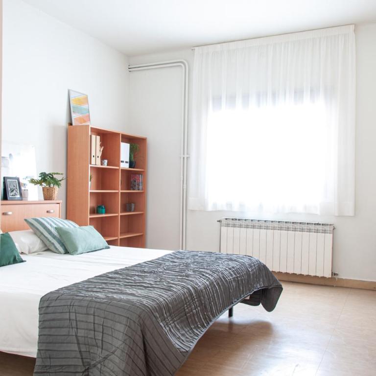 Residencia Universitaria Resa Sant Jordi - Habitación Doble Superior - 2 camas - 4