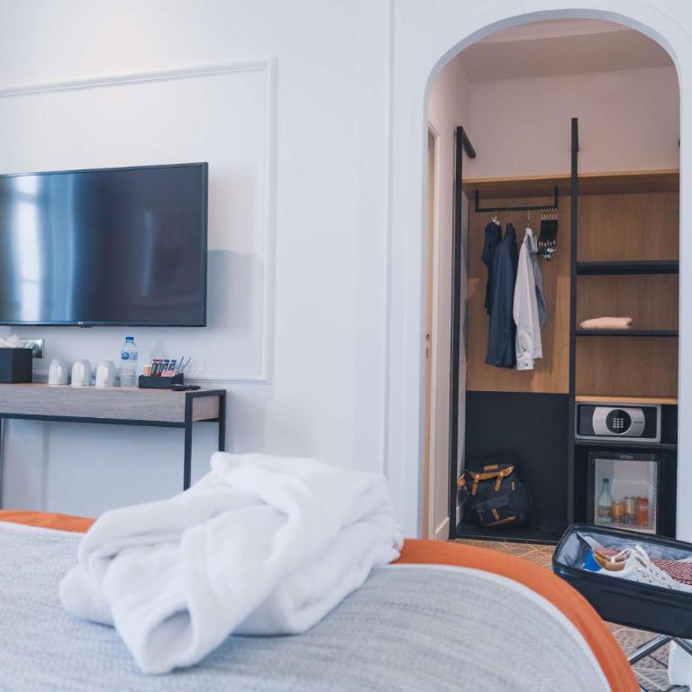 Oceania Hôtel d'Anjou Angers - Chambre Triple Deluxe - 4