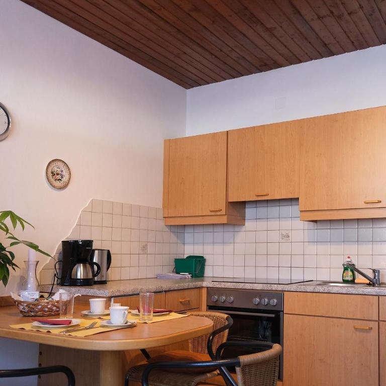 Ferienwohnungen Berger - Apartment mit 1 Schlafzimmer und Gartenblick - 2