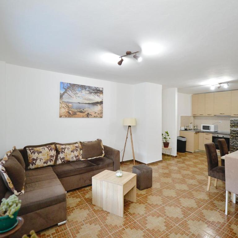 Stone house Dobrota,FREE PRIVATE PARKING - Three-Bedroom House - 17
