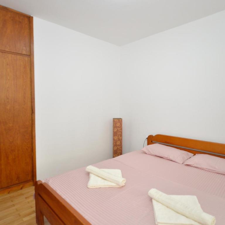 Stone house Dobrota,FREE PRIVATE PARKING - Three-Bedroom House - 32