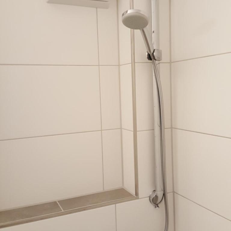 Fewo FRIADO im Ferienpark OA - ohne Zusatzkosten nach Anreise - mit Hallenbad, W-Lan, PKW-Garage, Kurtaxe mit Allgäu-Walser-Pass, Bett- und Handtuch-Wäsche sowie End-Reinigung - One-Bedroom Apartment - 42