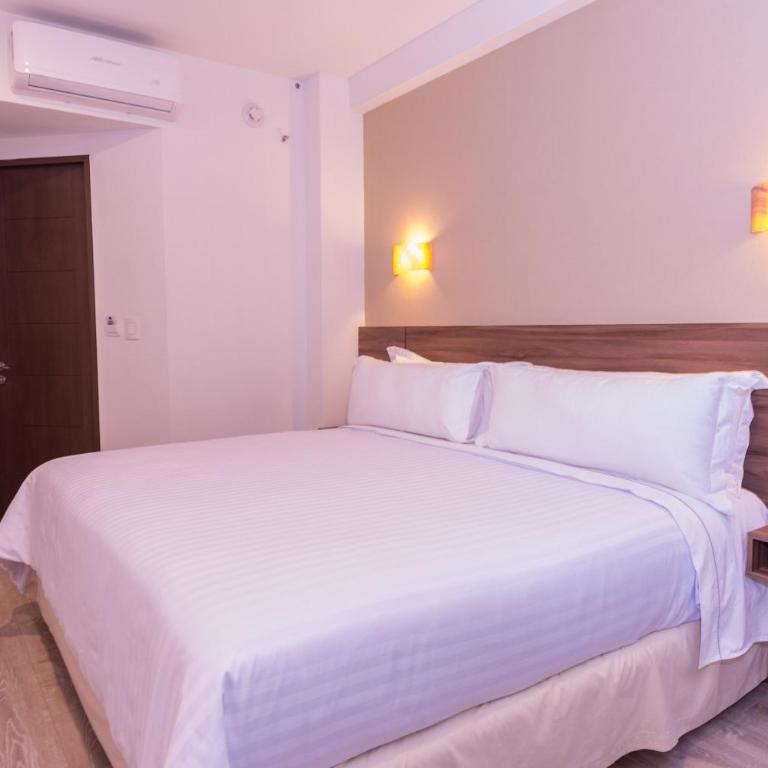 Hotel Crown Victoria - Double Room - 1