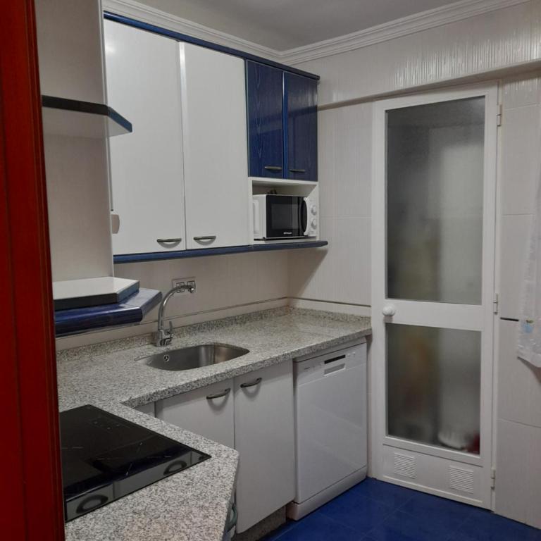 PISO RONDA - Three-Bedroom Apartment - 5