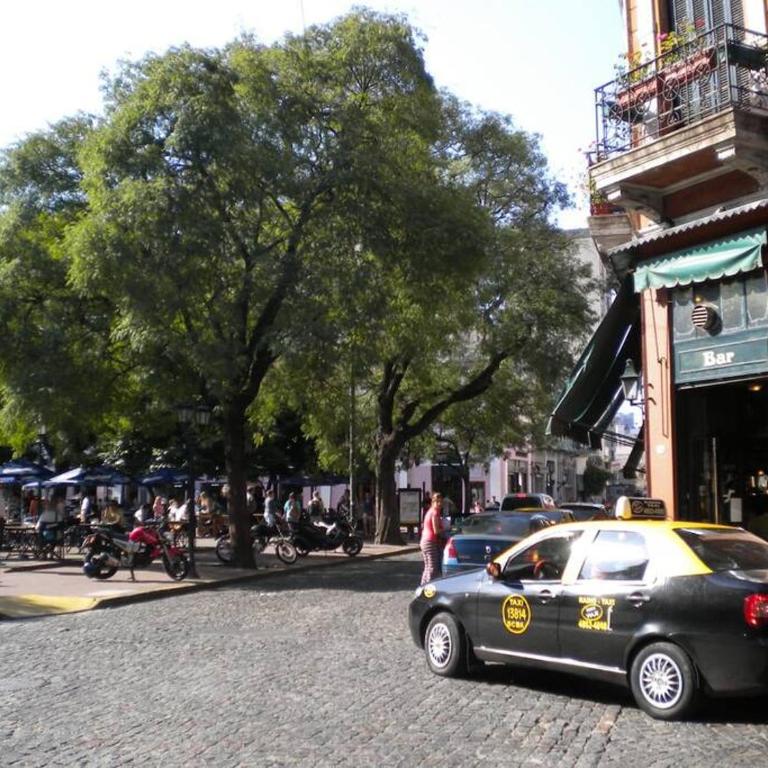 Beautiful 3 bedroom apartment in the Heart San Telmo - Three-Bedroom Apartment - 6
