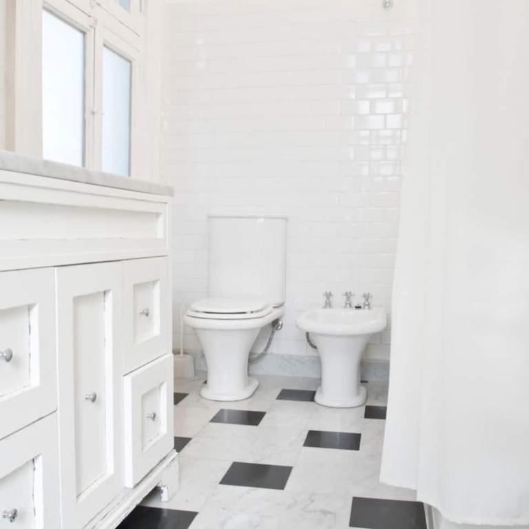 Beautiful 3 bedroom apartment in the Heart San Telmo - Three-Bedroom Apartment - 9
