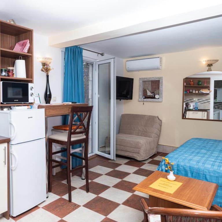 Apartmani Kamena Ruža - Studio s King-sajz Krevetom i Sofom na Izvlačenje - 32
