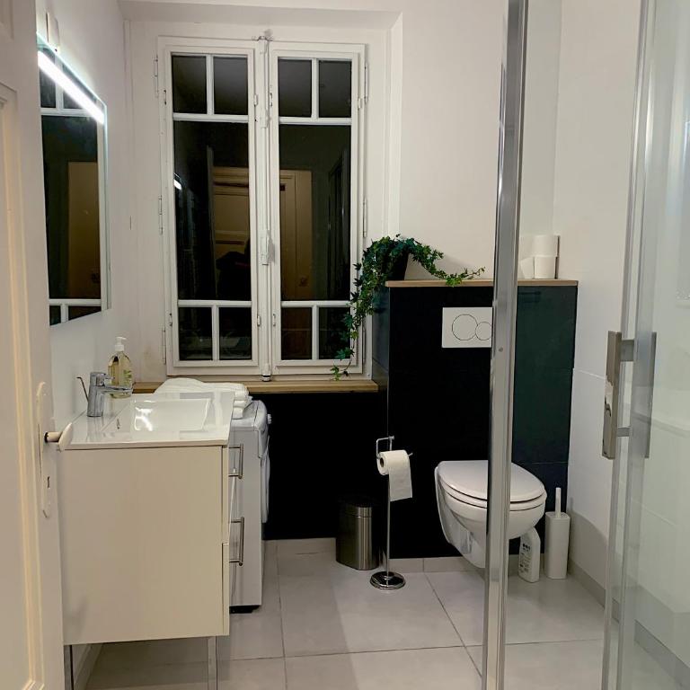 Elégant 3 pièces - Parking - Appartement 2 Chambres - 7