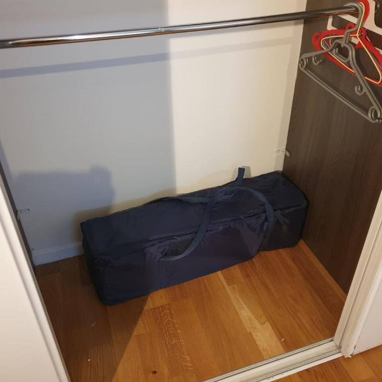 Spacieux et calme, style parisien, toutes commodités, idéal pour un séjour authentique - Three-Bedroom Apartment - 30