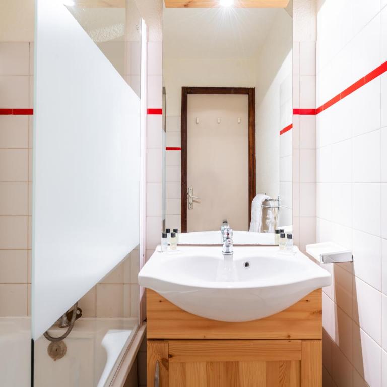 Vacancéole - Résidence Grand Morillon - Estudio para 4 personas con zona de dormitorio - 3