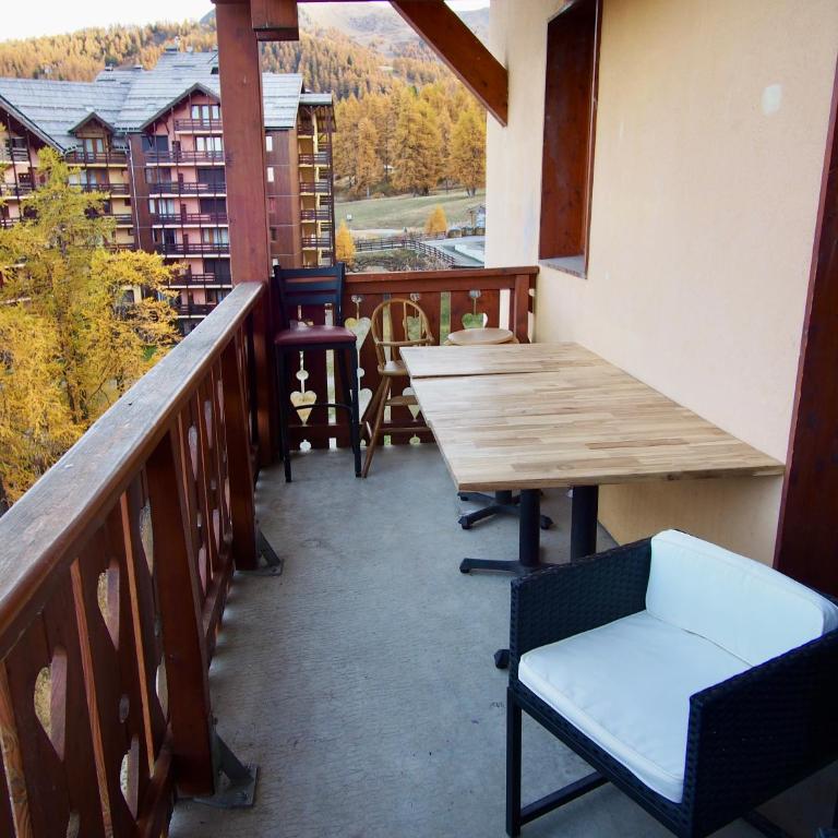 RisoulSki Antarès - Piscine et Sauna - Duplex 507 - 6 à 10 Personnes - 5e Étage - 50 m² - 2 Chambres - Vue sur Montagne - 16