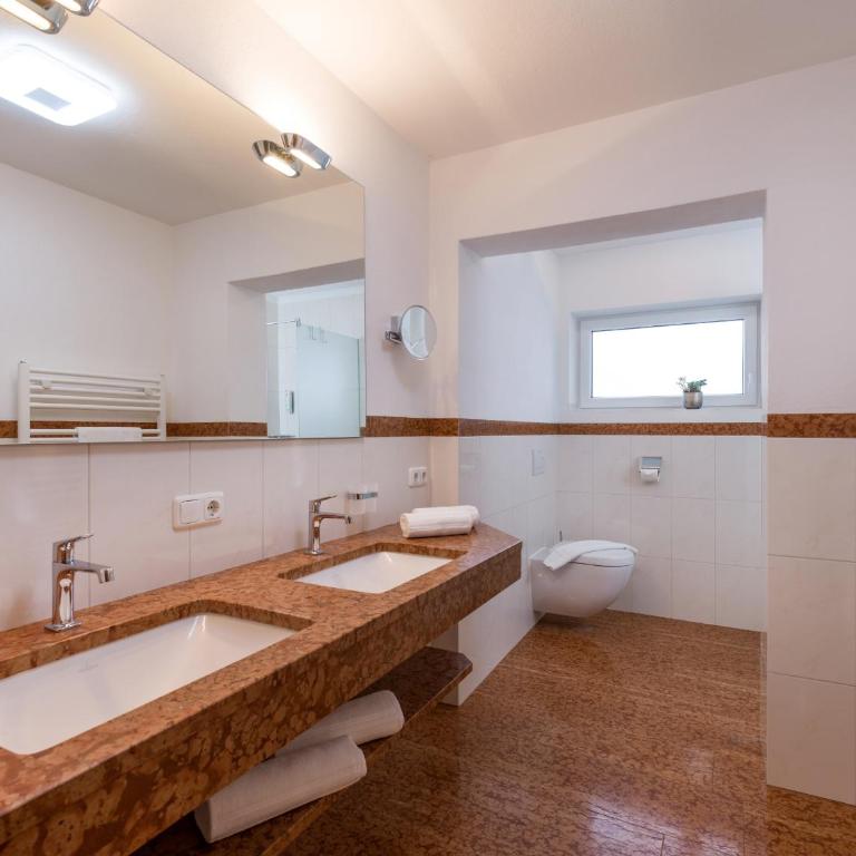 Appartementhaus Fuchs - Apartment mit 2 Schlafzimmern und Bergblick - 1