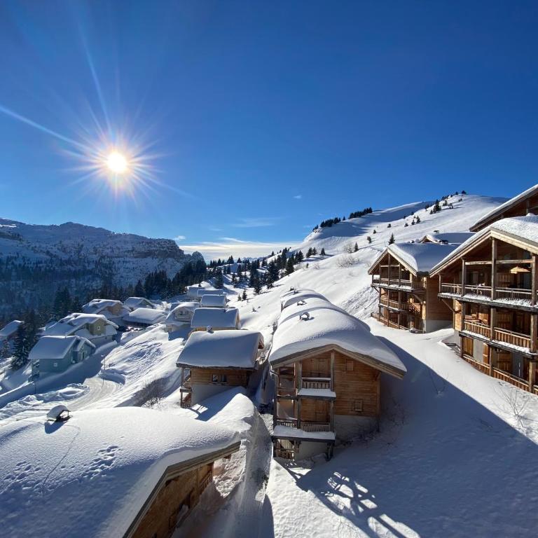 Vue panoramique sur les montagnes plein Sud - T2 Skis aux pieds, Piscine & Spa - Appartement 1 Chambre - 6