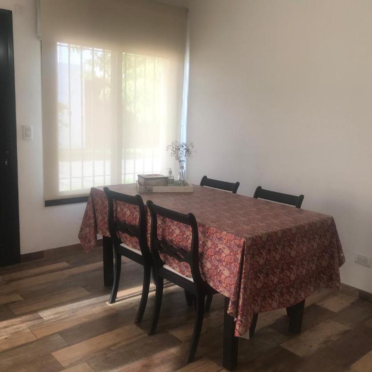 PAZ EN LA CIUDAD, en el centro, con WIFI y cochera privada - Casa con 1 dormitorio - 4