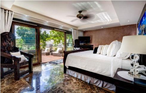 Amazing Hacienda for 14 guests! Steps to the beach! - Villa - 8