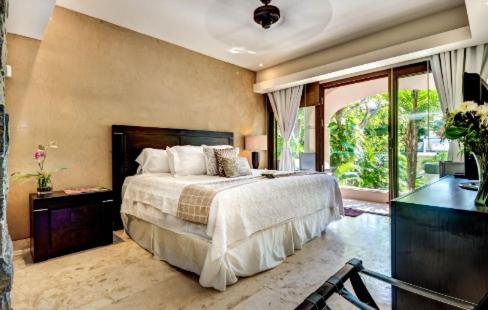 Amazing Hacienda for 14 guests! Steps to the beach! - Villa - 18