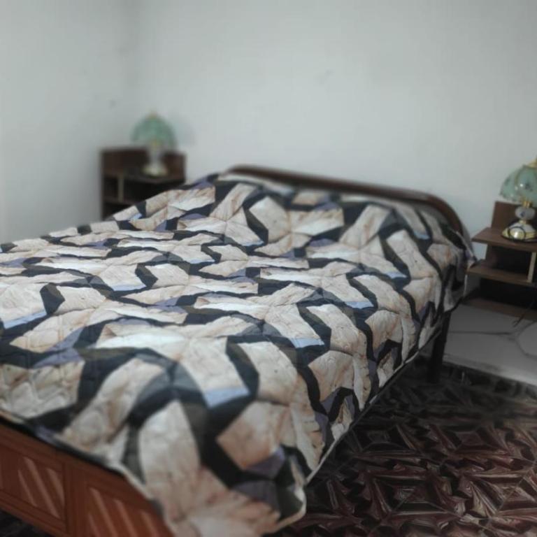 Edificio familiar con varios departamentos independientes - Two-Bedroom Apartment - 2