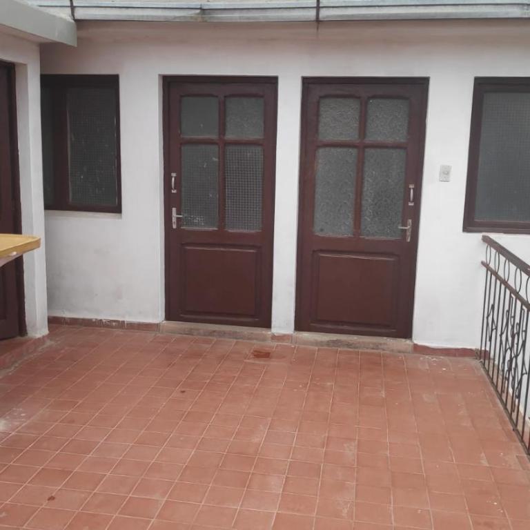 Edificio familiar con varios departamentos independientes - Two-Bedroom Apartment - 3