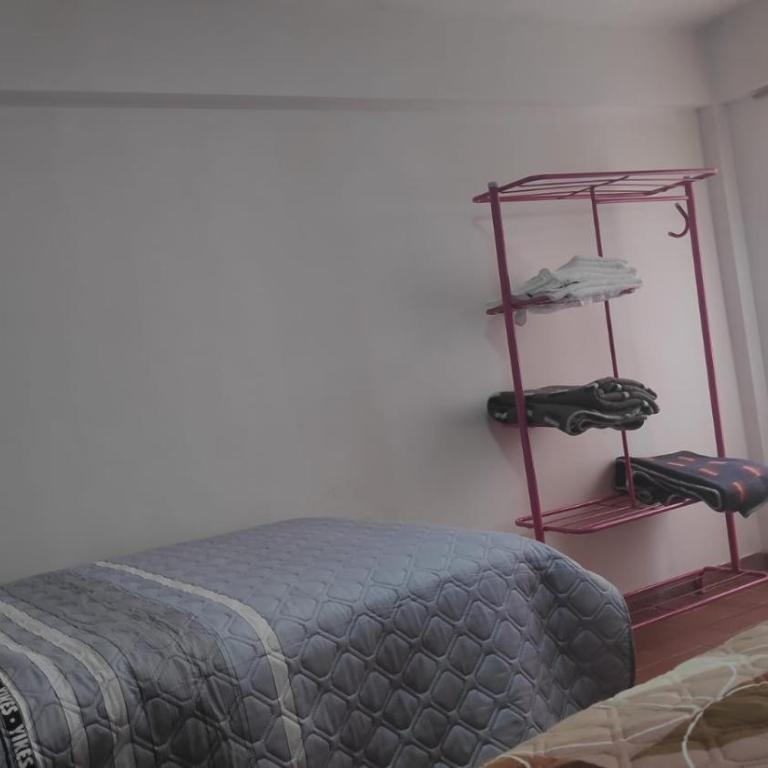 Edificio familiar con varios departamentos independientes - Two-Bedroom Apartment - 6