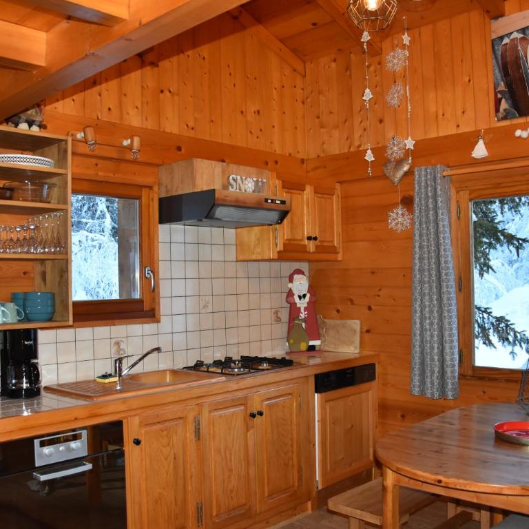 Chalet L'Armoy - Two-Bedroom Chalet - 22