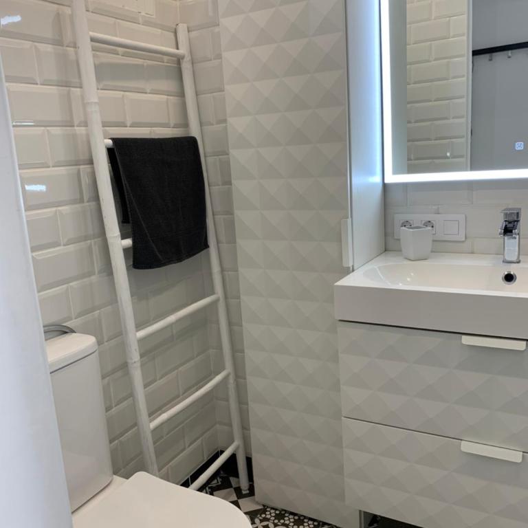 Yumboparadise - One-Bedroom Apartment - 17
