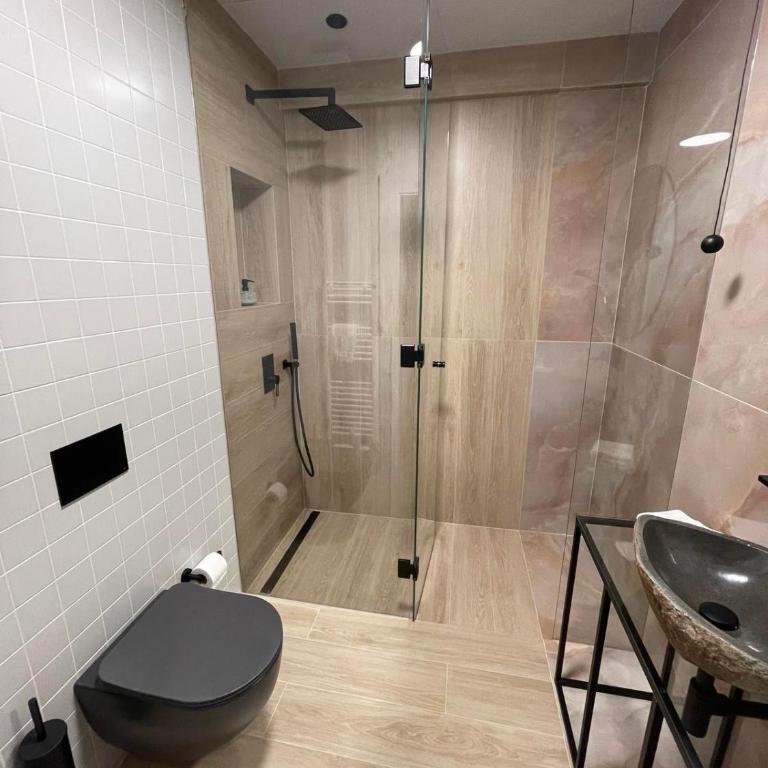 ConnectIN Apartments - Deluxe King Studio - 6