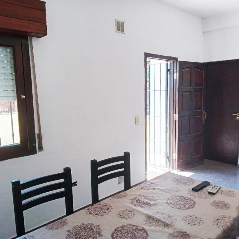 Family Hause - Three-Bedroom House - 8