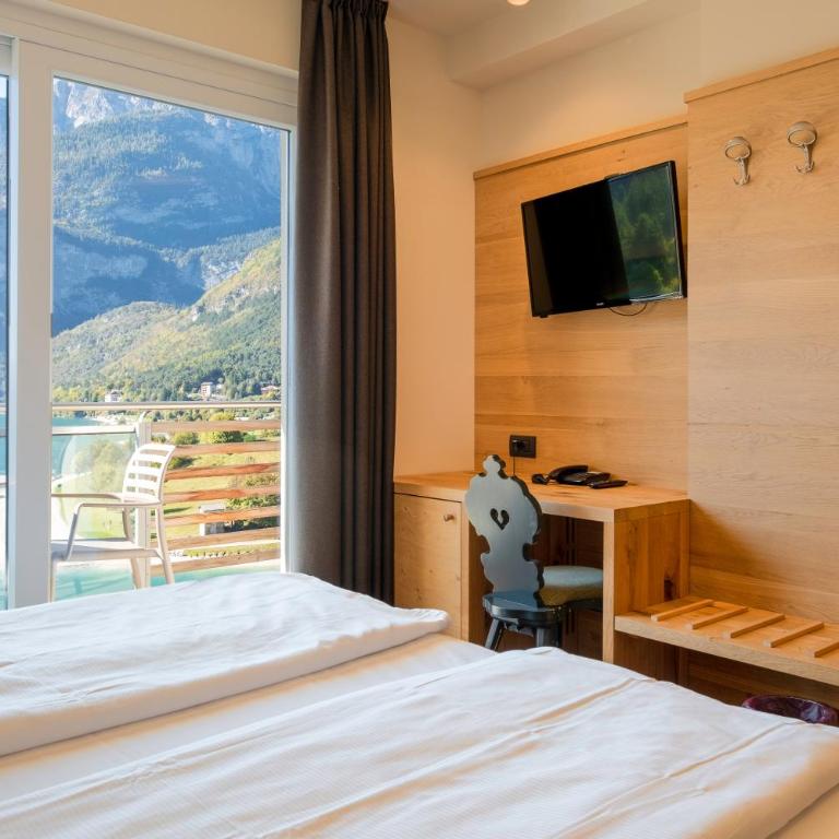 Hotel Fontanella - Camera Matrimoniale con Vista Lago - 2