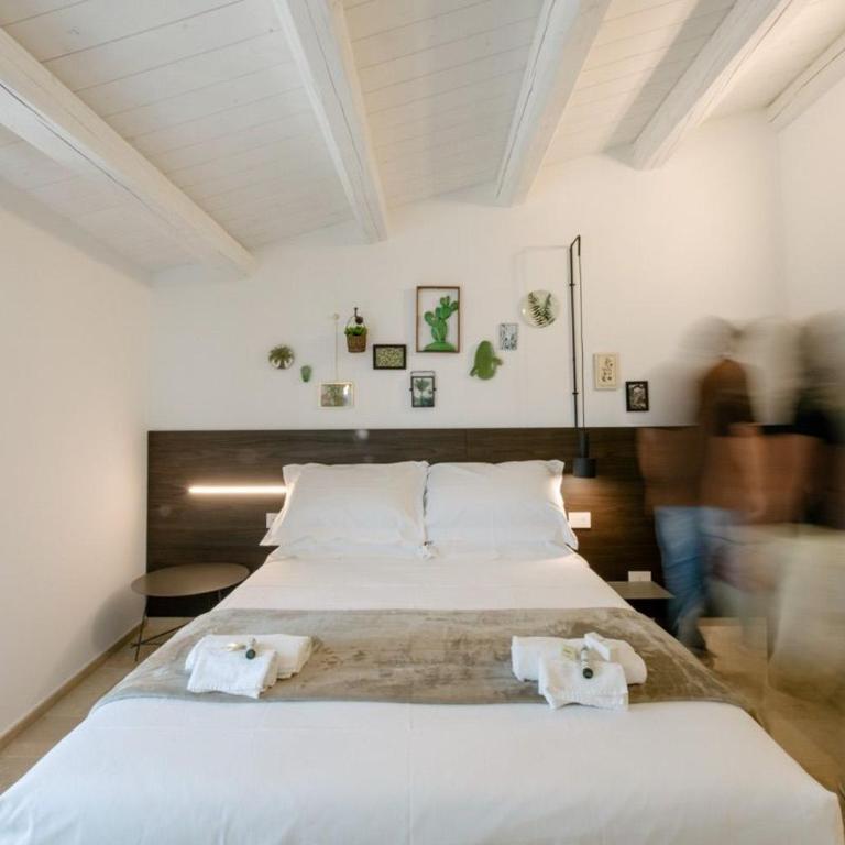 IBLA ROOMS - Camera Matrimoniale Superior - 5