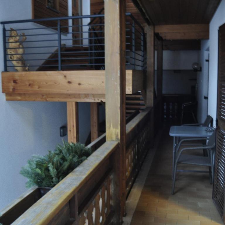 Garni Schwarzenstein - Family Room with Balcony without View - 5