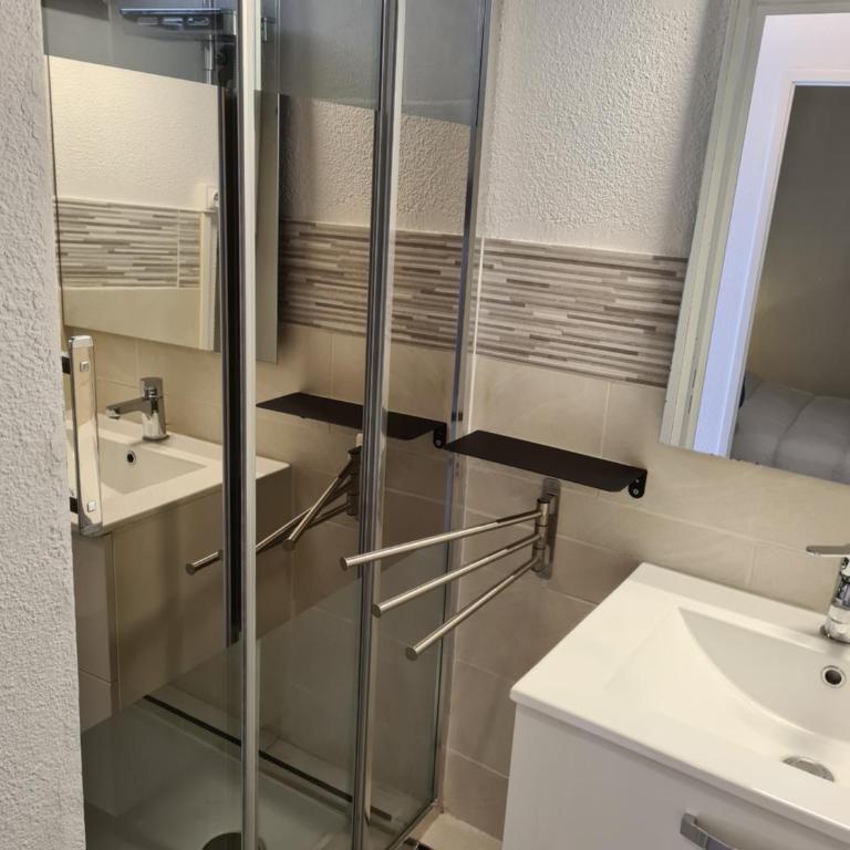 Superbe T2 climatisé, proche plage avec parking privé - Apartment mit 1 Schlafzimmer - 17