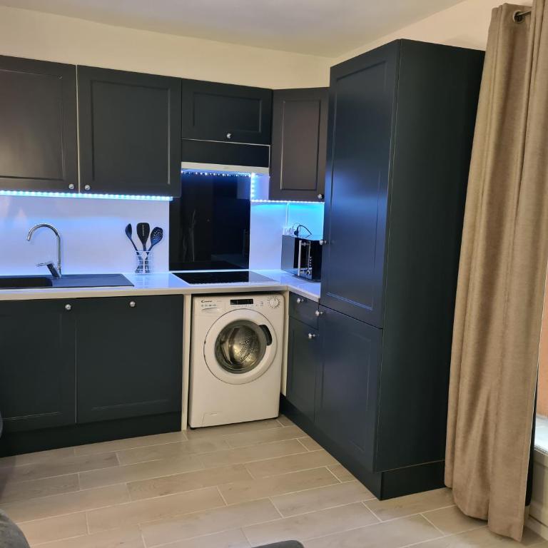 Superbe T2 climatisé, proche plage avec parking privé - Apartment mit 1 Schlafzimmer - 10