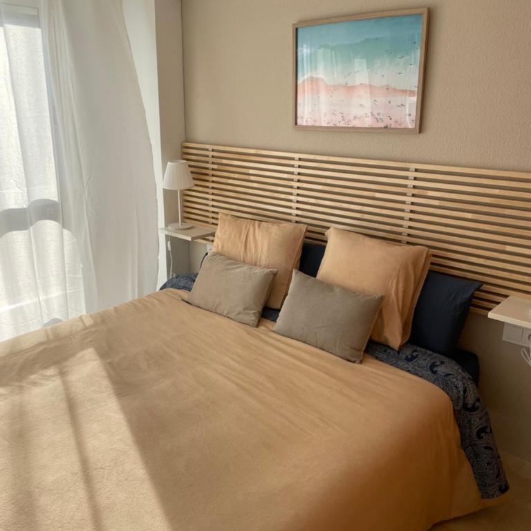 Bright Sunny Albir Beach Apartment - Two-Bedroom Apartment - 18