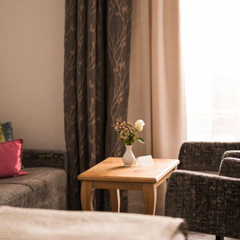 Hotel Seespitz - Superior Doppelzimmer mit Balkon - 2