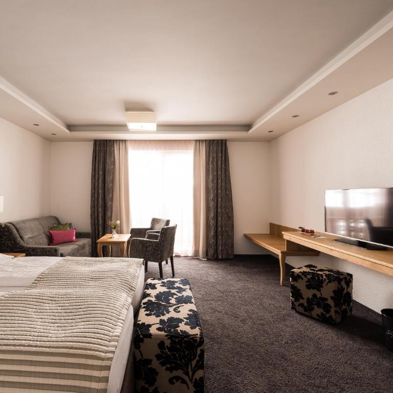 Hotel Seespitz - Superior Doppelzimmer mit Balkon - 4