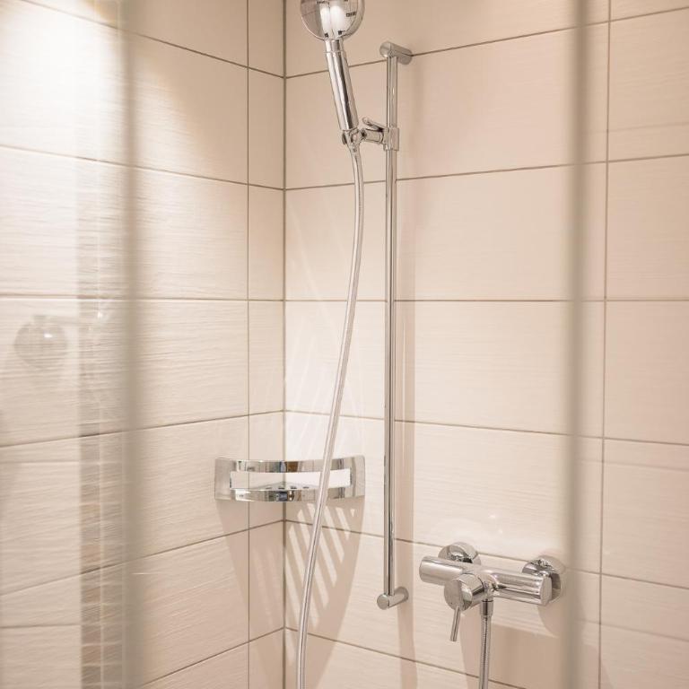 Hotel Seespitz - Comfort Einzelzimmer mit Balkon - 8