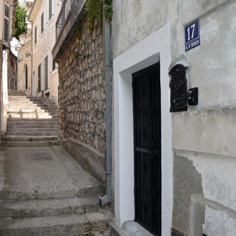 Fortezza Apartment - One-Bedroom Apartment - 16