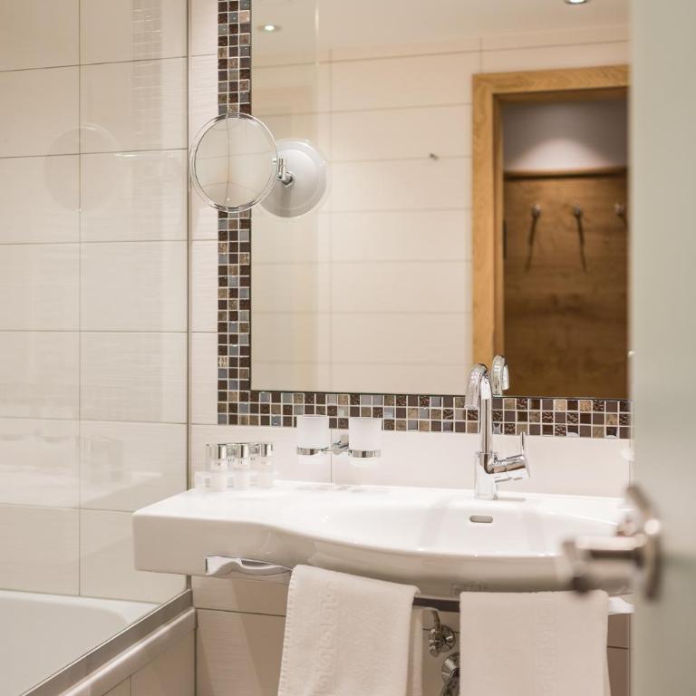 Hotel Seespitz - Deluxe Doppelzimmer - 4