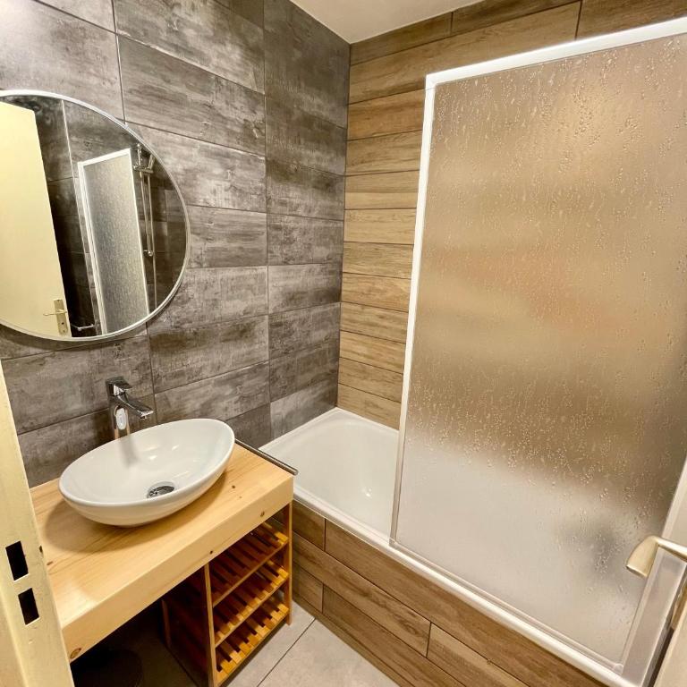 Charmant studio cocooning, idéalement situé - Appartement 1 Chambre - 5