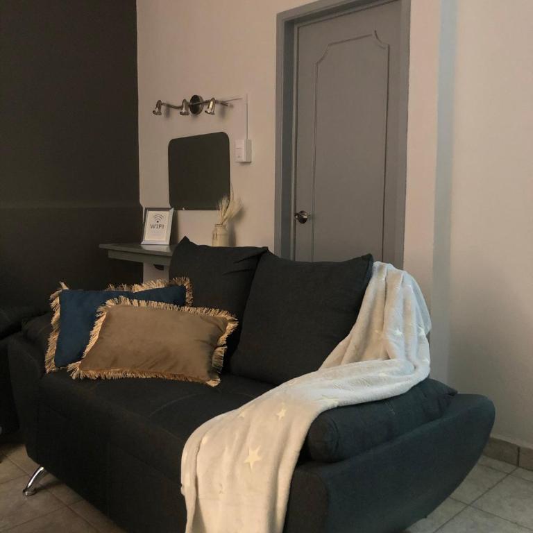 Loft Meraki with parking 7min to downtown - Two-Bedroom Apartment - 15